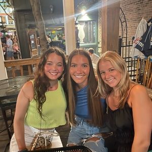 Meet your Posher, Frances